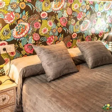 Chozos Rurales El Solitario * Banos De Montemayor