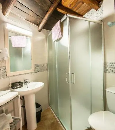 Casa de Campo Chozos Rurales El Solitario Banos De Montemayor