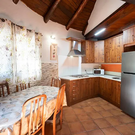 Casa rural Chozos Rurales El Solitario Banos De Montemayor