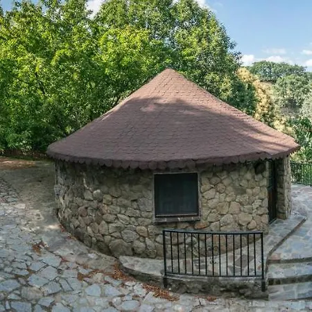 Chozos Rurales El Solitario * Banos De Montemayor