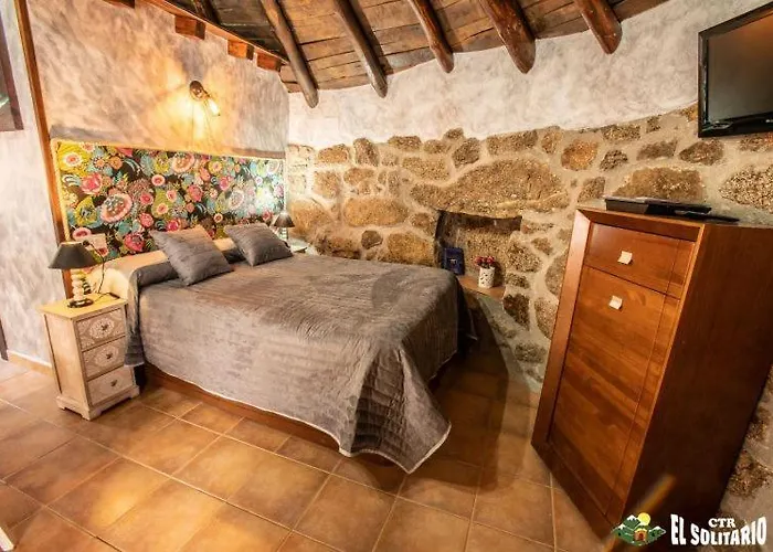 Chozos Rurales El Solitario * Banos De Montemayor