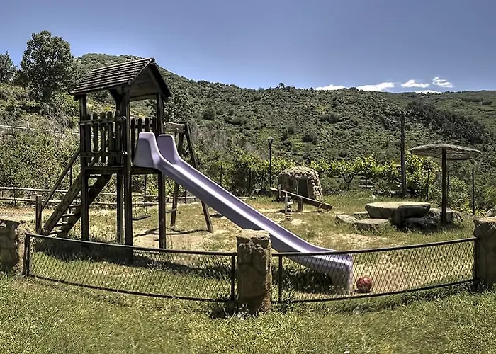 Chozos Rurales El Solitario Banos De Montemayor