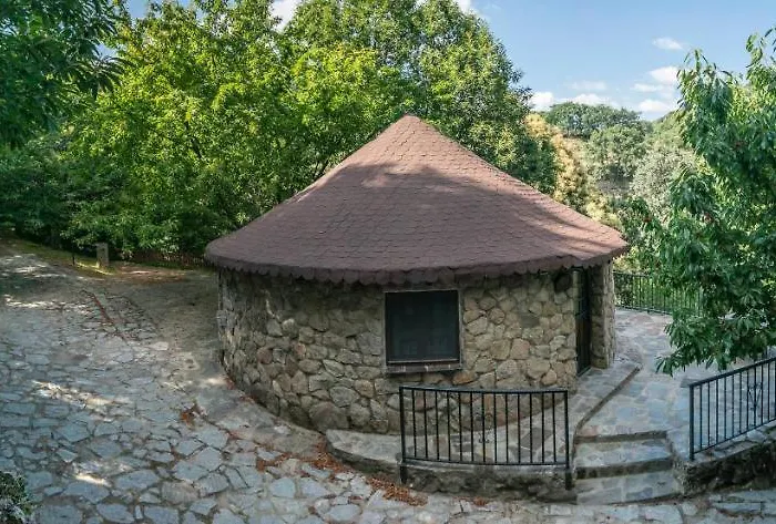 Chozos Rurales El Solitario * Banos De Montemayor