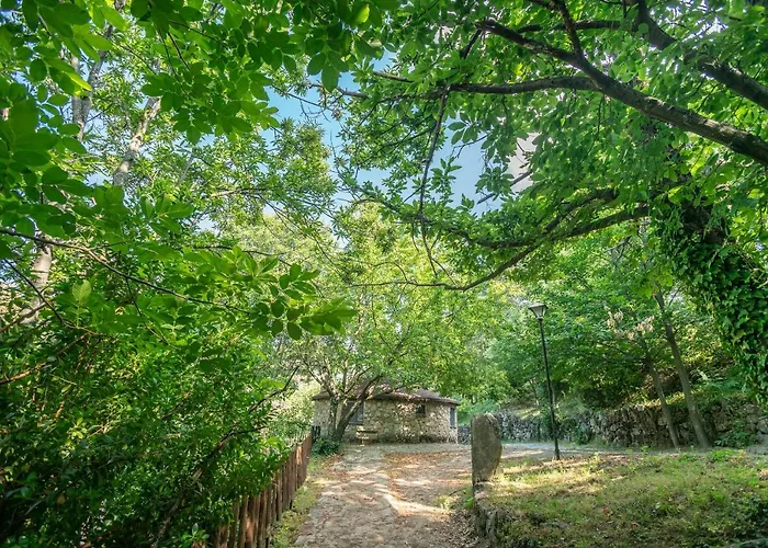 Chozos Rurales El Solitario * Banos De Montemayor